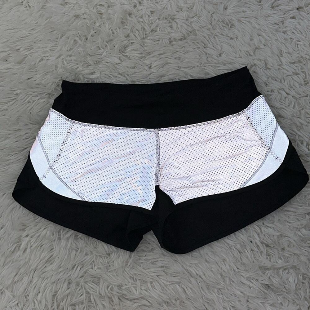 Lululemon Run: Speed Short *Reflective Silver / Black